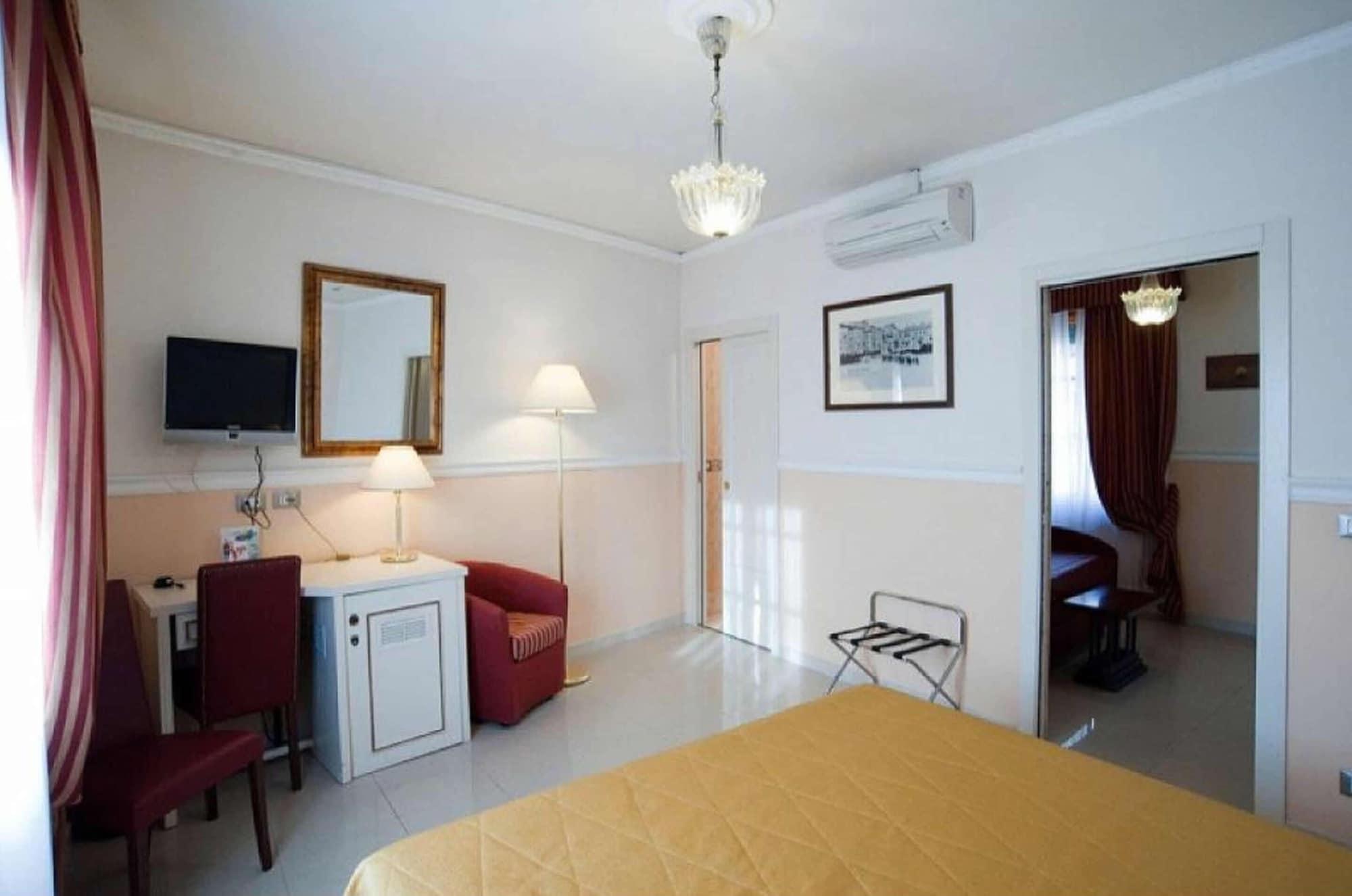 The Port 3* Livorno