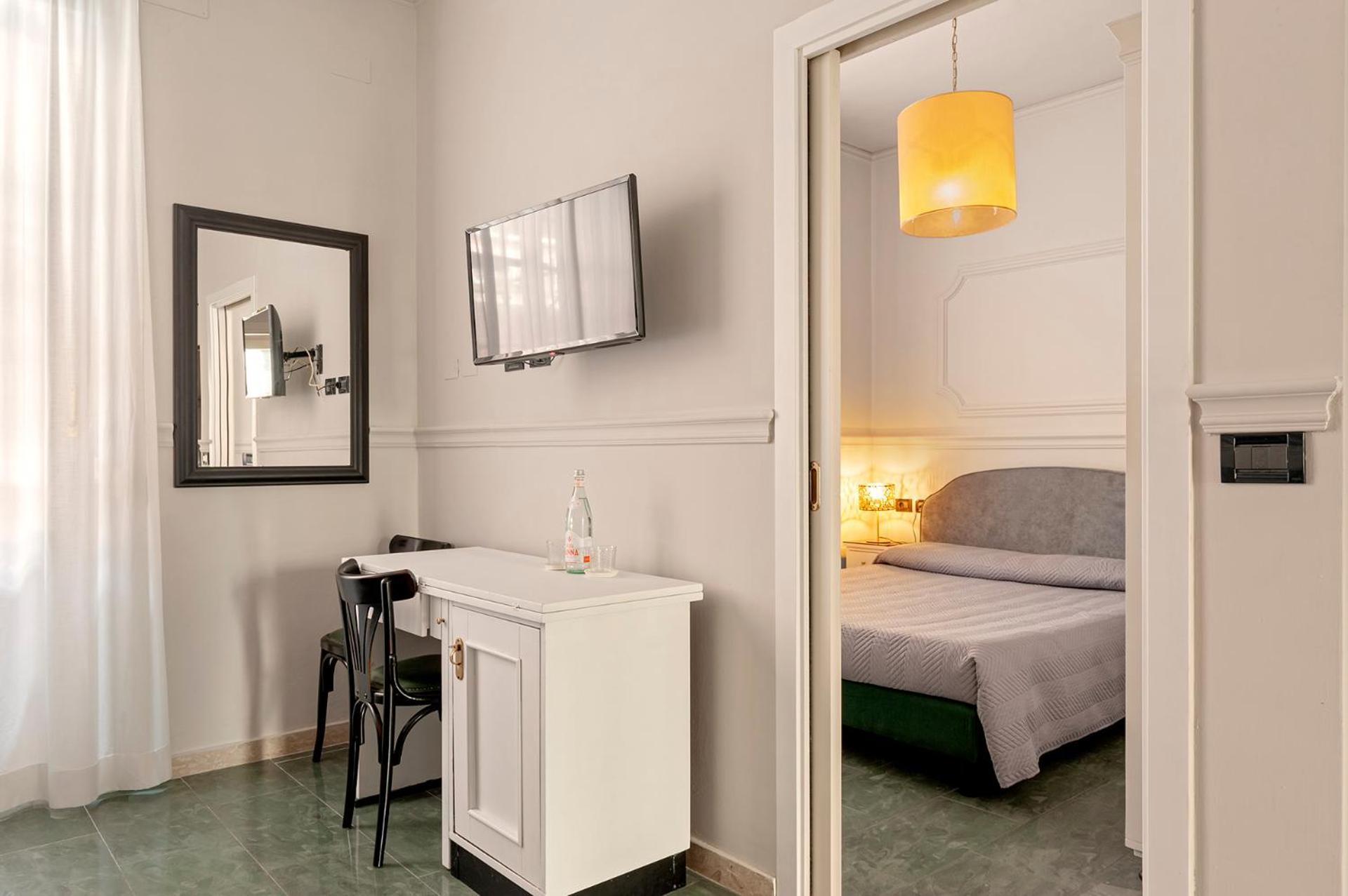 Aparthotel The Port