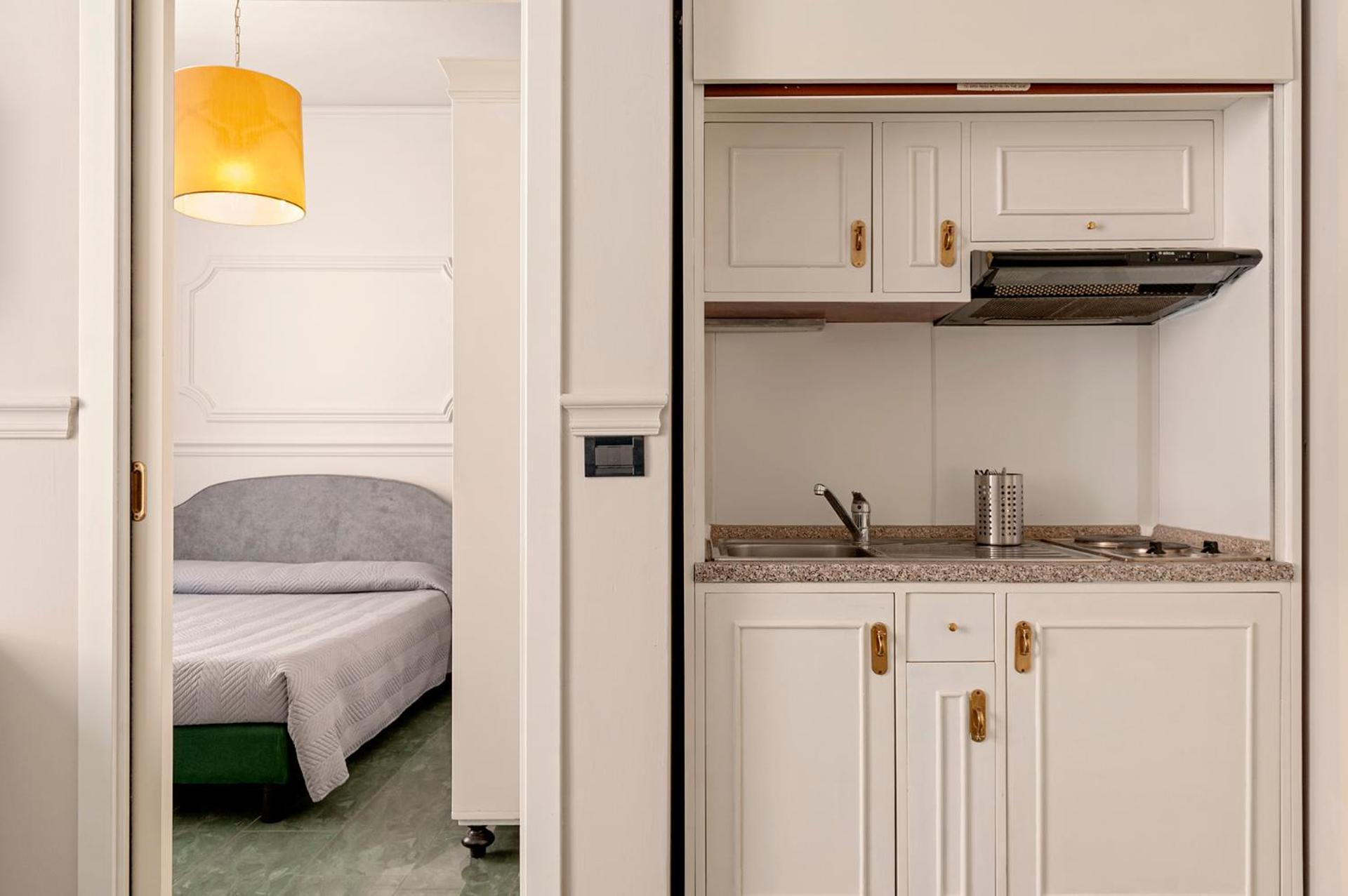 Aparthotel The Port 3*