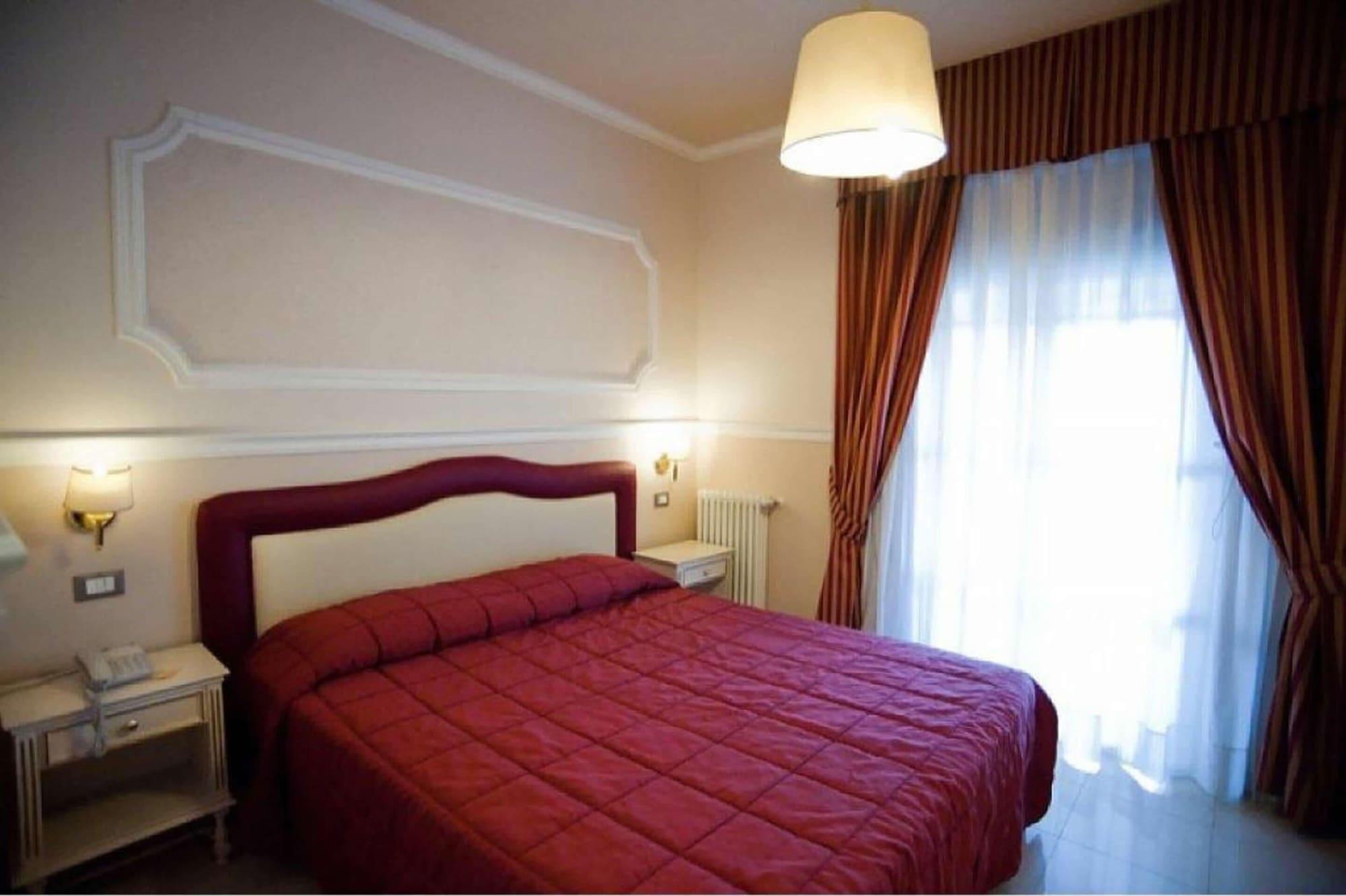 The Port Aparthotel 3*