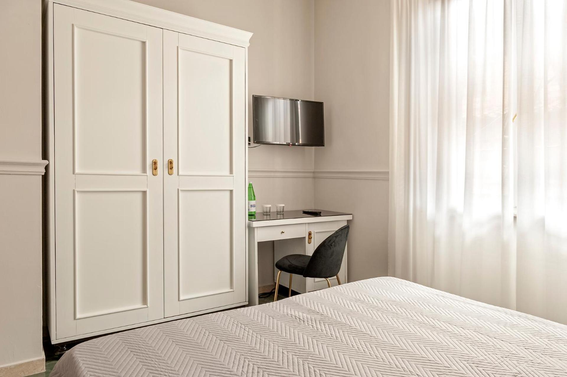 Aparthotel The Port 3*